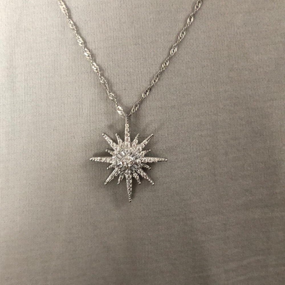 Pretty necklace